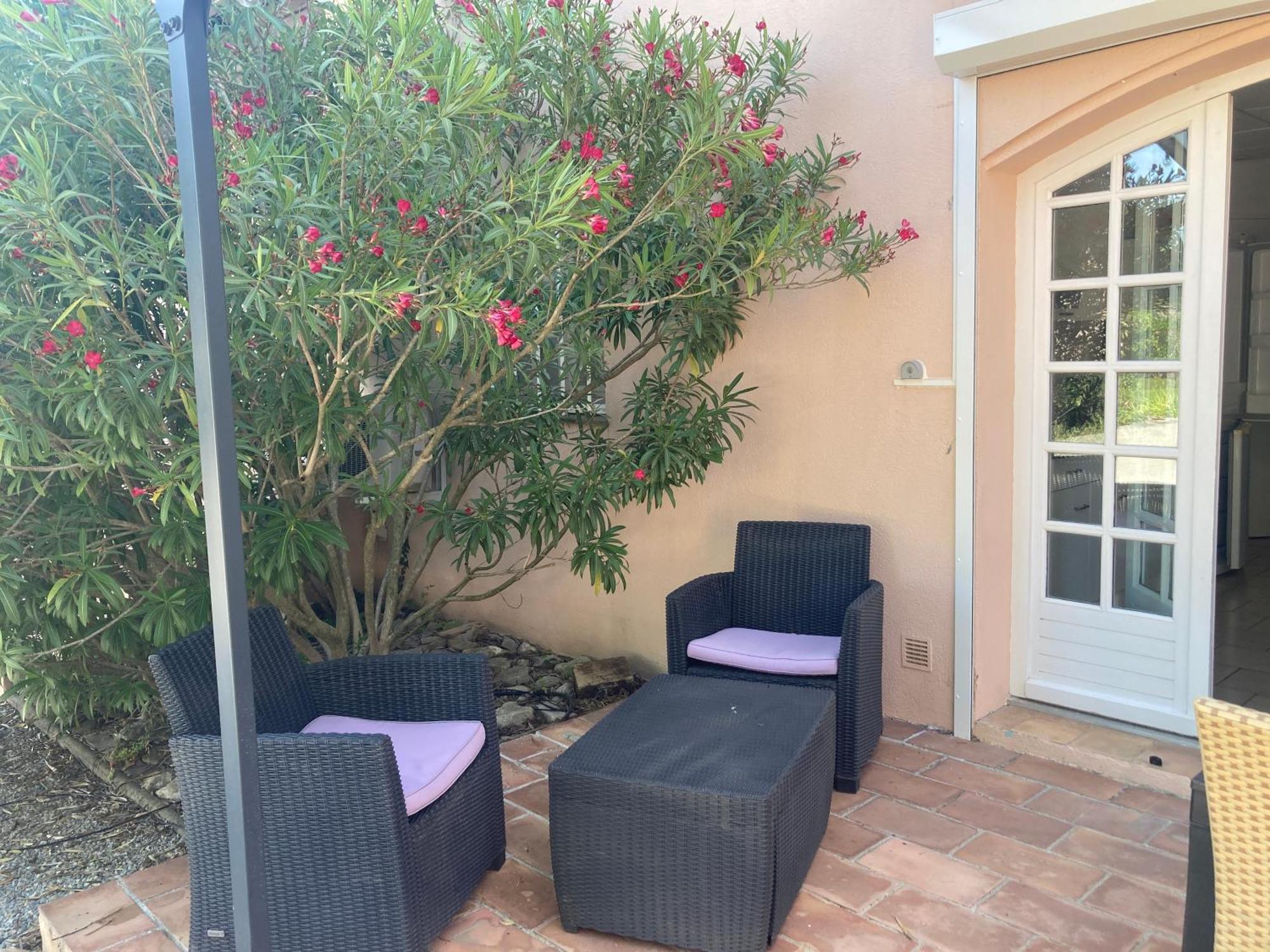 Les Bougainvillees De Camargue Villetelle Kamer foto