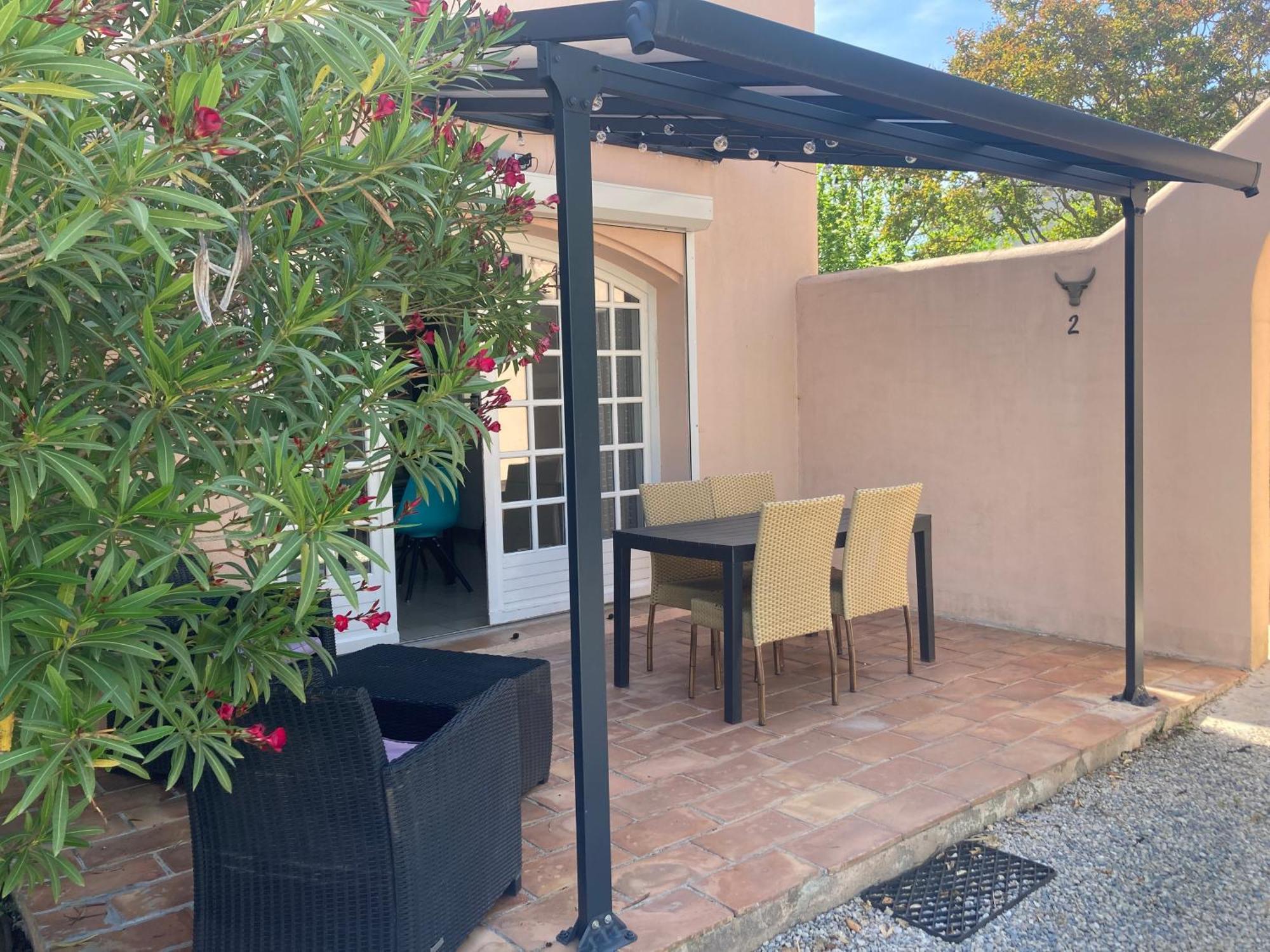 Les Bougainvillees De Camargue Villetelle Kamer foto
