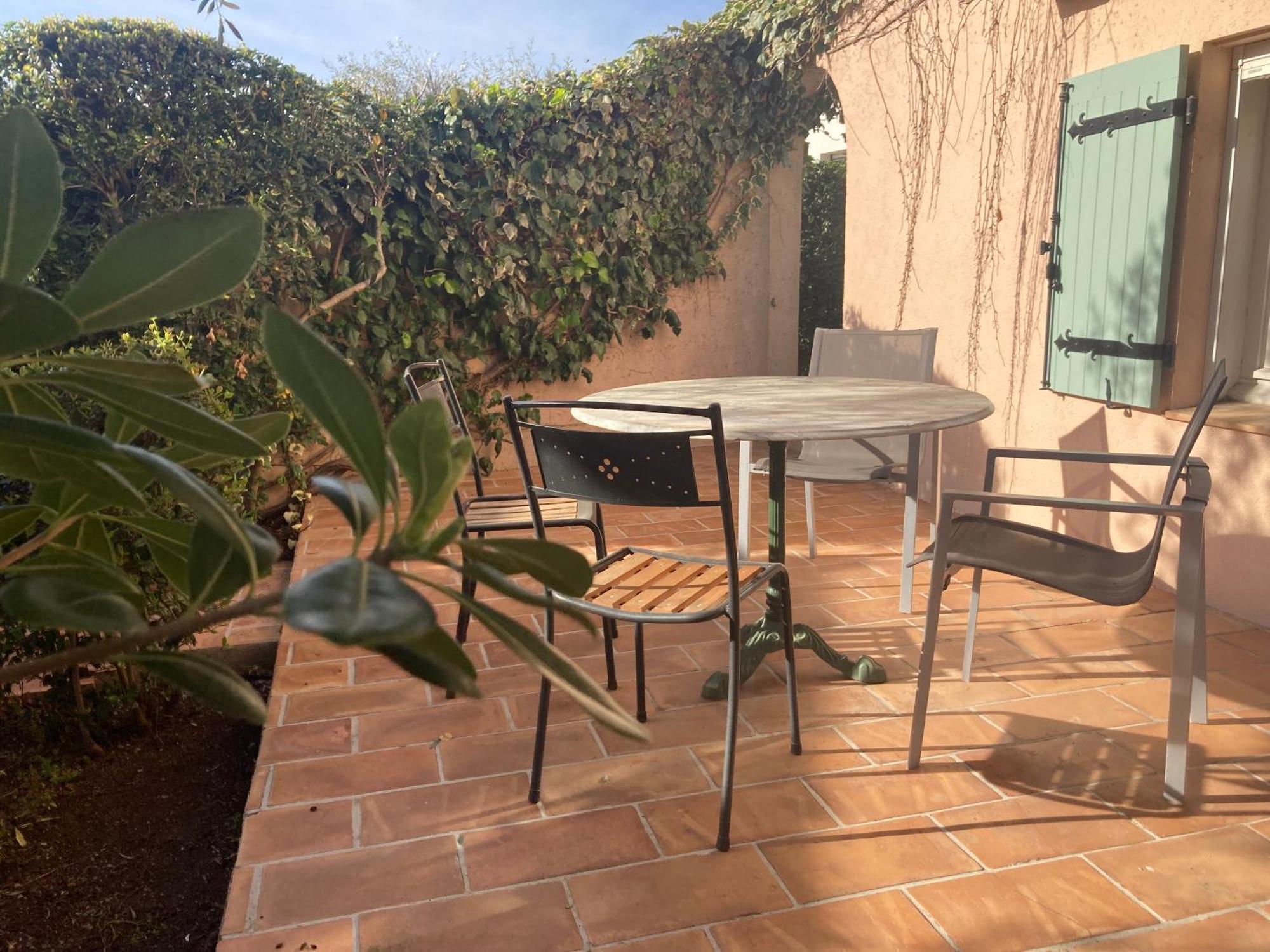 Les Bougainvillees De Camargue Villetelle Kamer foto