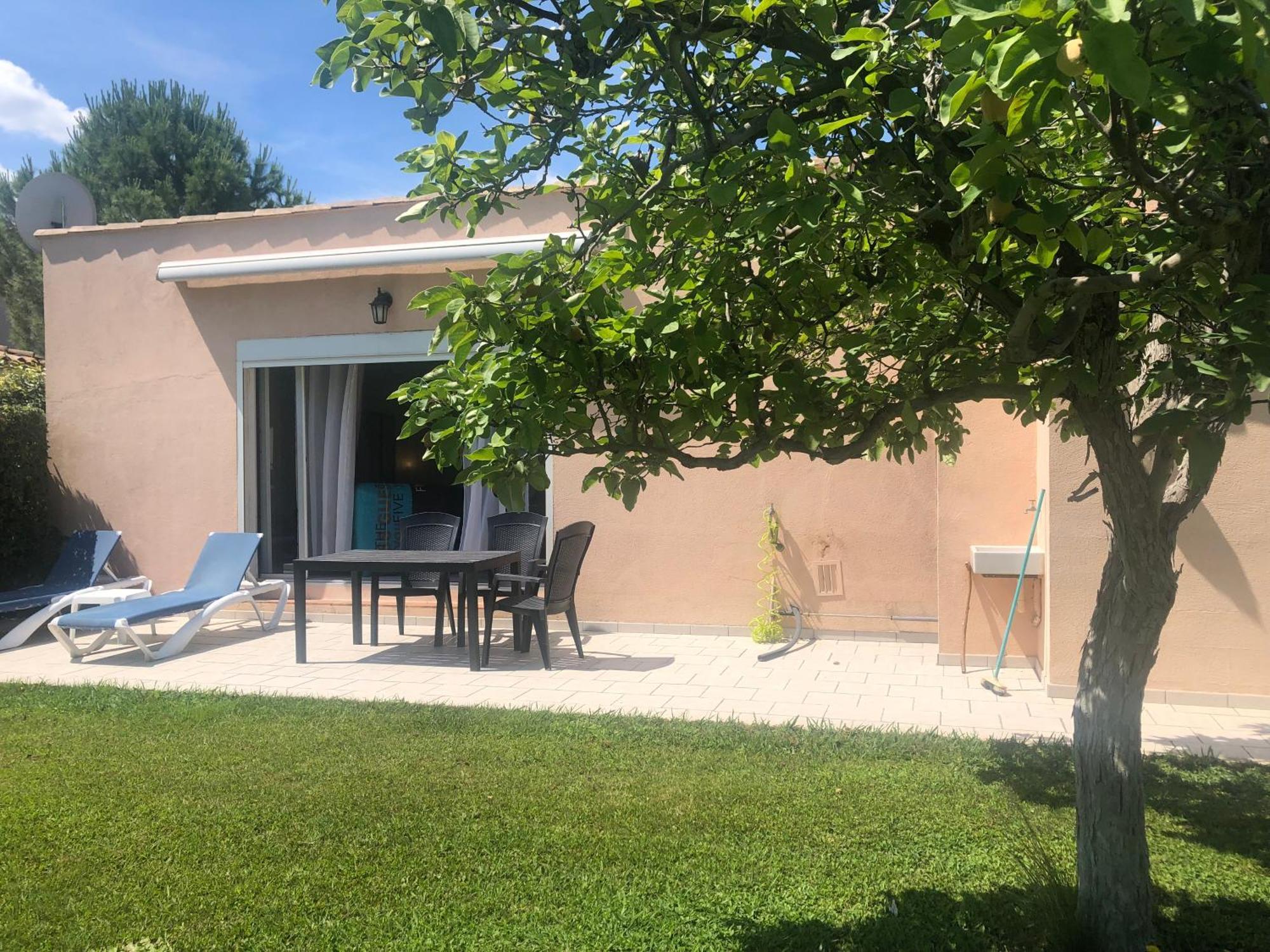 Les Bougainvillees De Camargue Villetelle Kamer foto